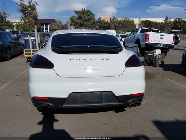 2014 PORSCHE PANAMERA 4