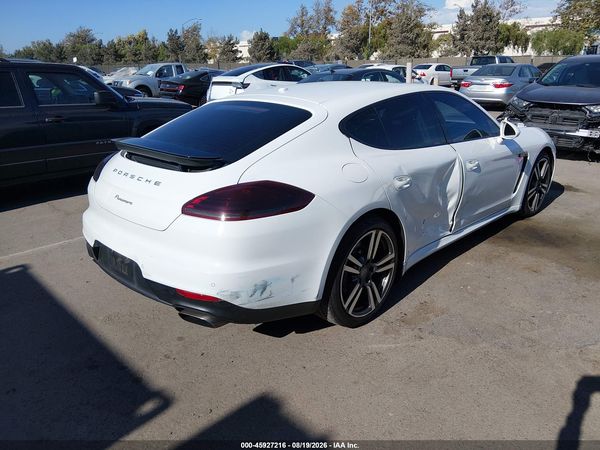 2014 PORSCHE PANAMERA 4
