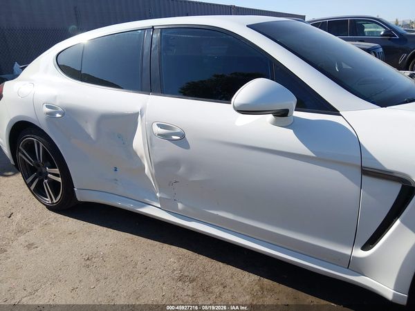 2014 PORSCHE PANAMERA 4