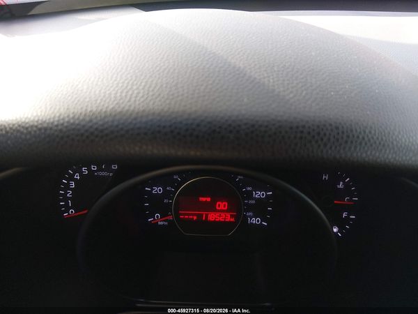2016 KIA SOUL Plus — I7