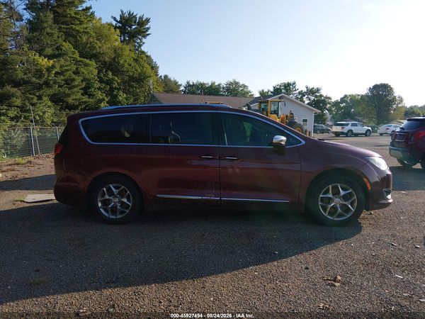 2018 CHRYSLER PACIFICA LIMITED — I116