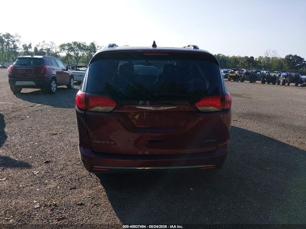 2018 CHRYSLER PACIFICA LIMITED — I119