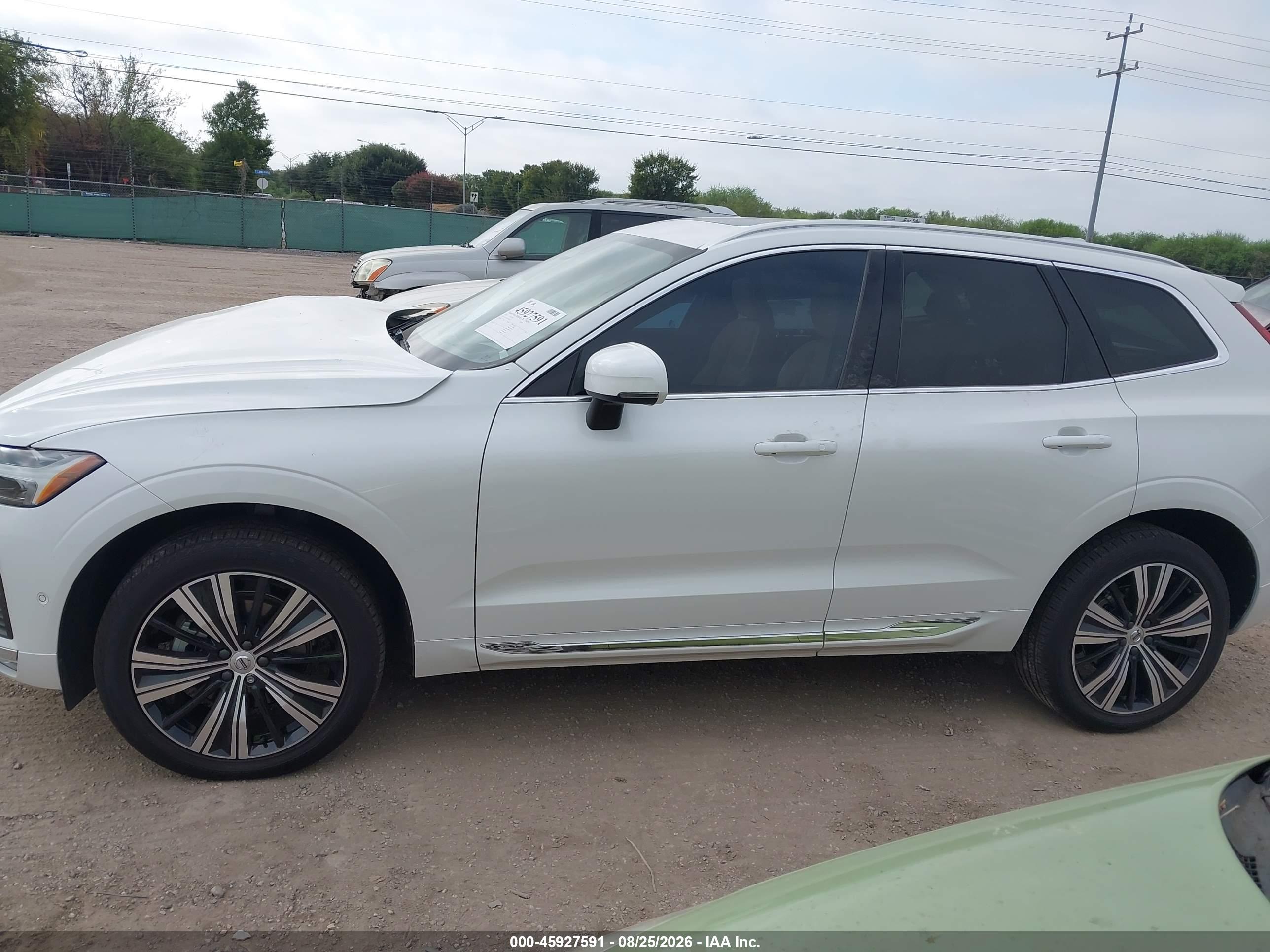 2022 VOLVO XC60 B5 INSCRIPTION