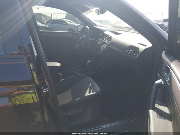 2024 VOLKSWAGEN TIGUAN 2.0T SE R-LINE BLACK — I5