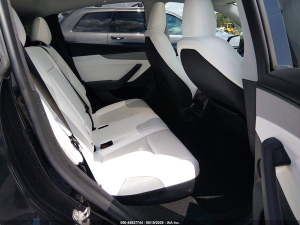 2026 TESLA MODEL Y PREMIUM/REAR-WHEEL DRIVE