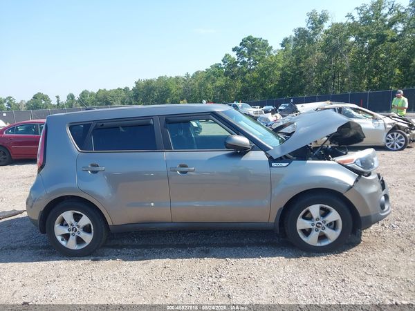 2017 KIA SOUL Base — I116