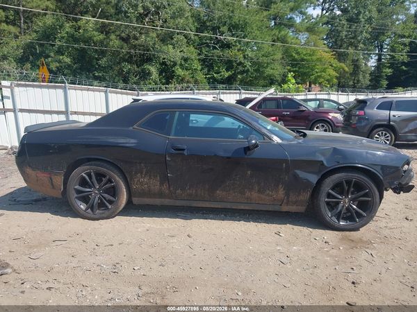 2017 DODGE CHALLENGER SXT — I116