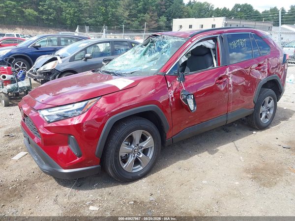 2025 TOYOTA RAV4 XLE