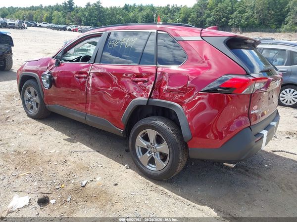 2025 TOYOTA RAV4 XLE
