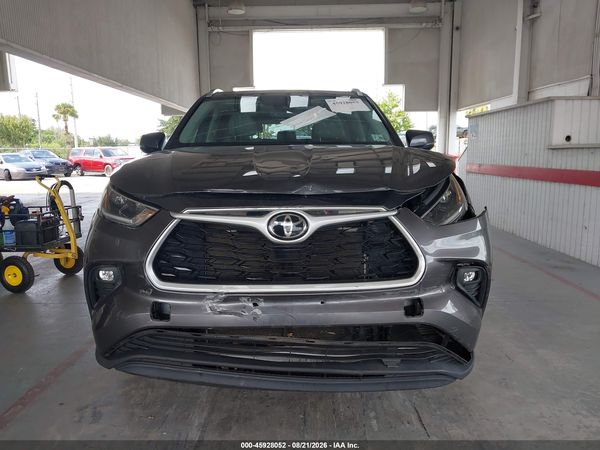 2021 TOYOTA HIGHLANDER XLE — I115