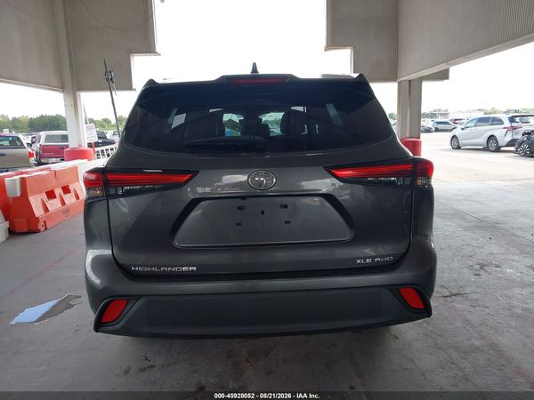 2021 TOYOTA HIGHLANDER XLE — I119