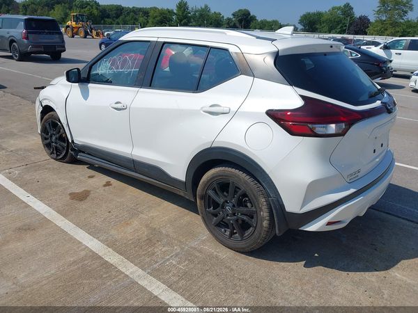 2022 NISSAN KICKS SV XTRONIC CVT — I3