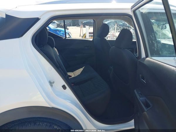 2022 NISSAN KICKS SV XTRONIC CVT — I8