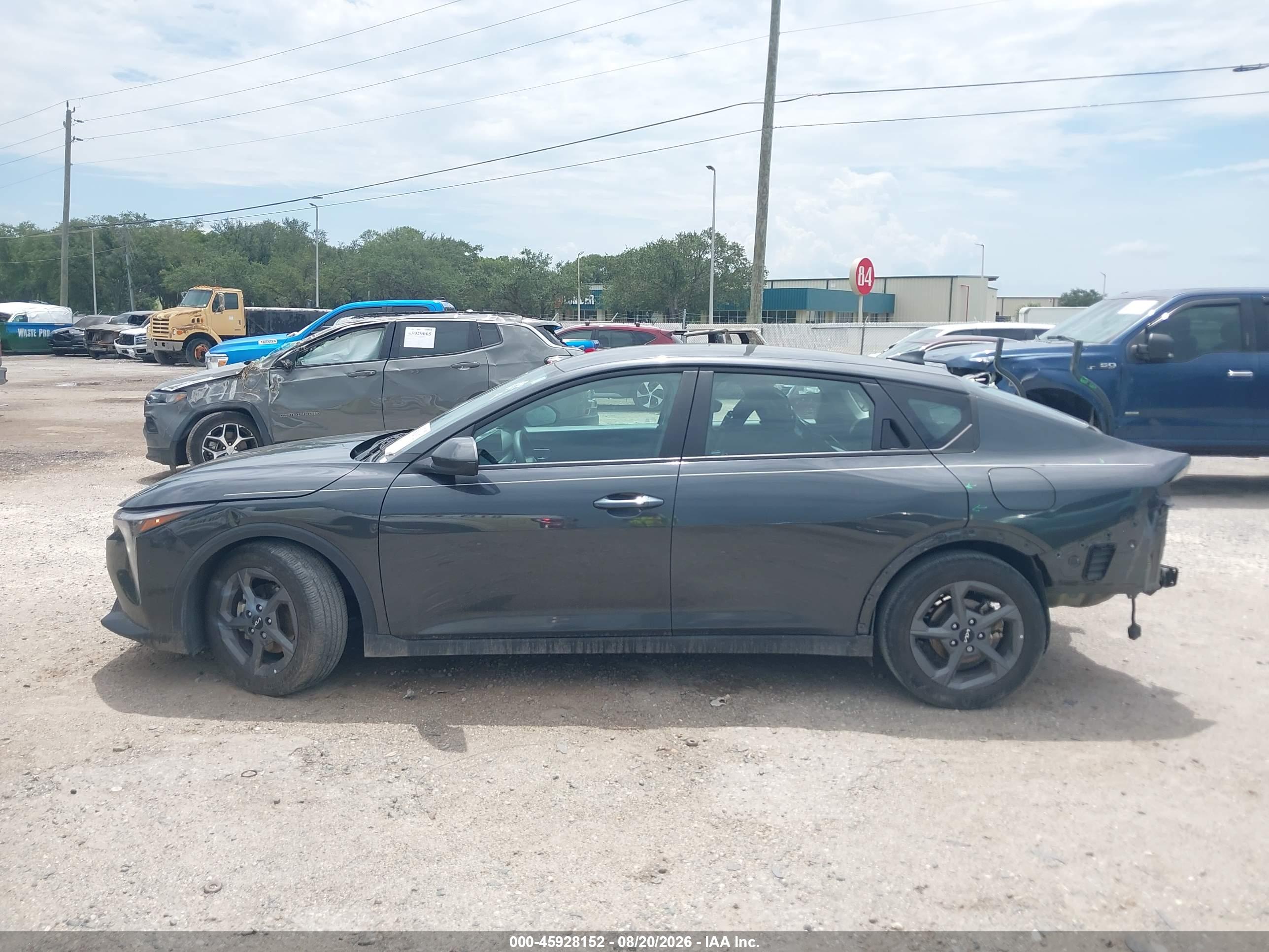 2025 KIA K4 LXS