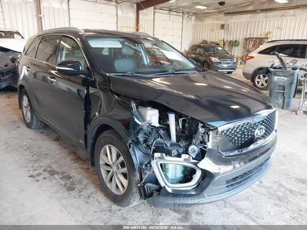 2017 KIA SORENTO 2.4L LX — I6