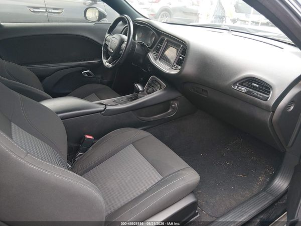 2021 DODGE CHALLENGER SXT