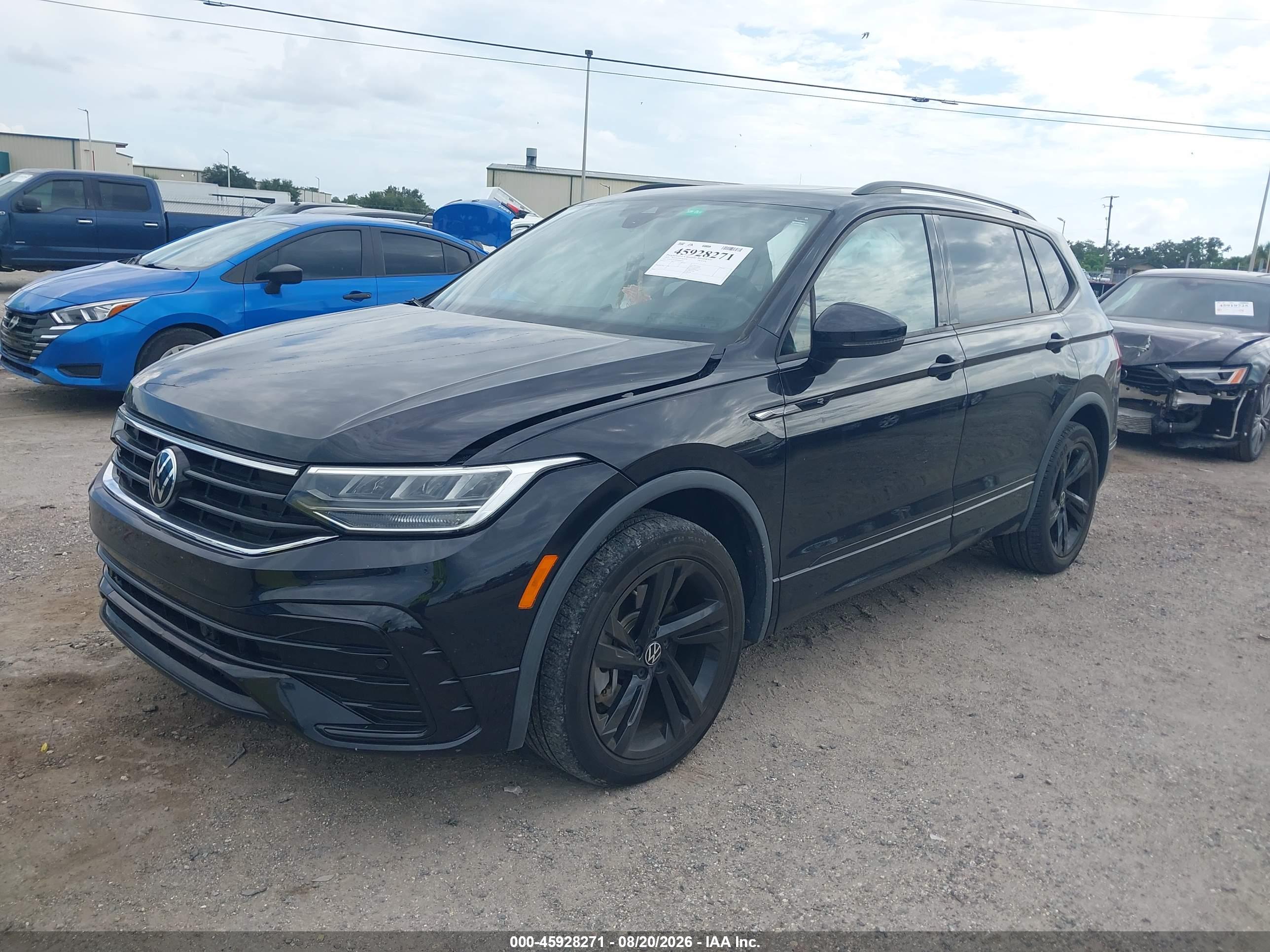 2023 VOLKSWAGEN TIGUAN 2.0T SE R-LINE BLACK — I2