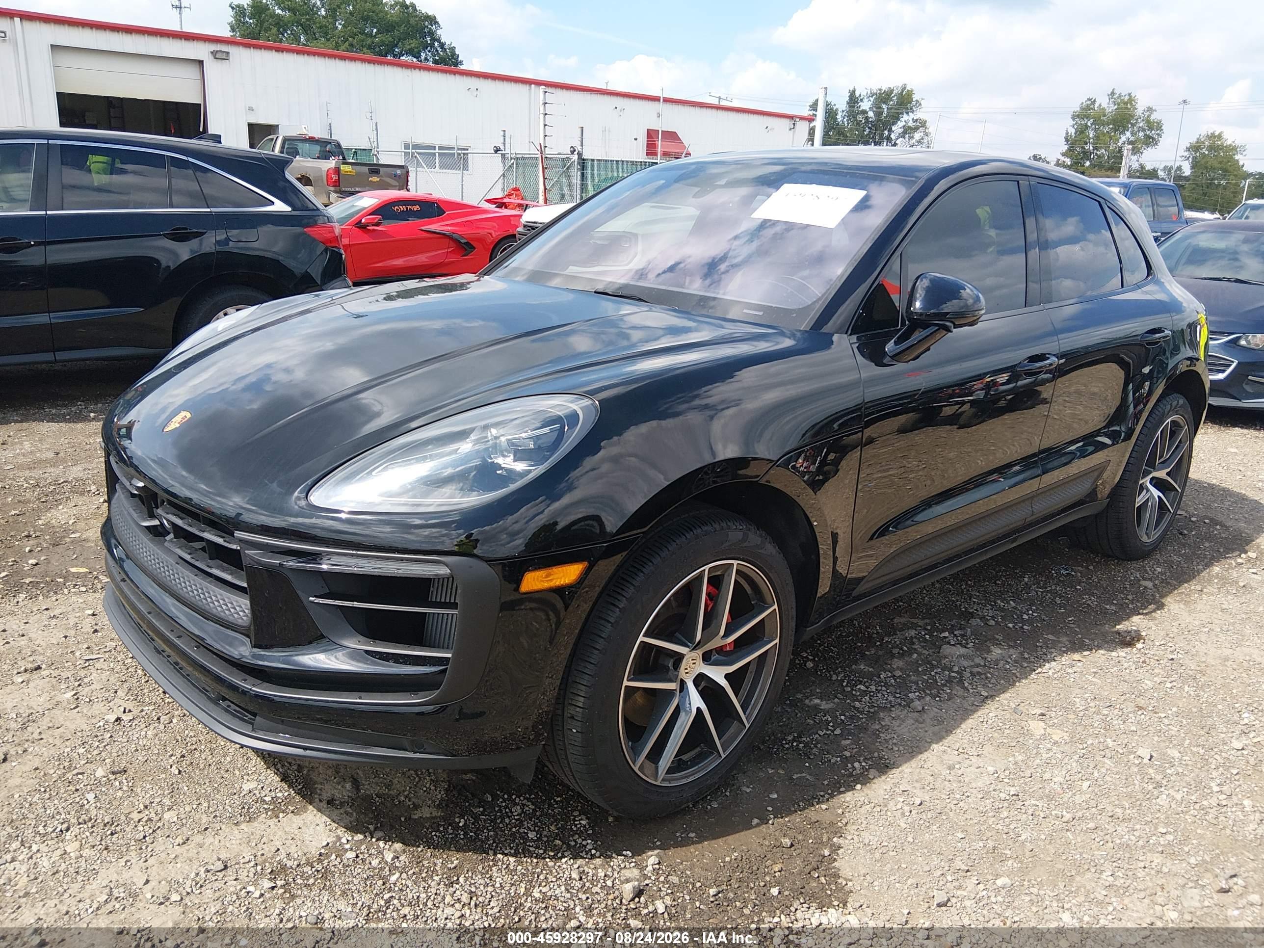 2025 PORSCHE MACAN S — I2