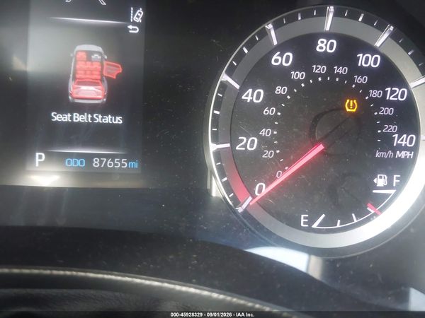 2021 TOYOTA HIGHLANDER L — I7