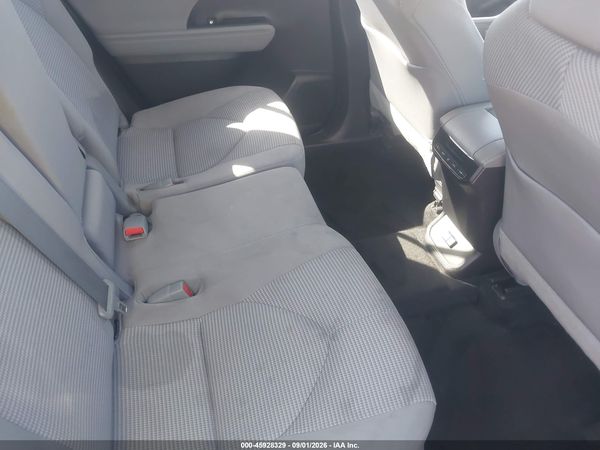 2021 TOYOTA HIGHLANDER L — I8