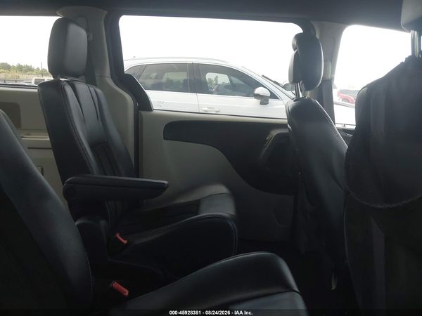 2017 DODGE GRAND CARAVAN SXT — I8