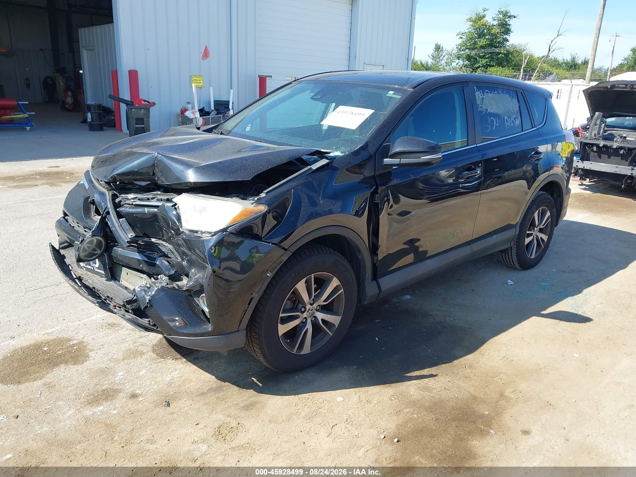 2018 TOYOTA RAV4 XLE — I2