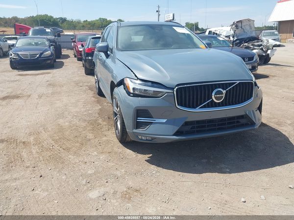 2022 VOLVO XC60 B5 MOMENTUM — I1