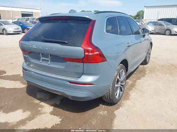 2022 VOLVO XC60 B5 MOMENTUM — I4