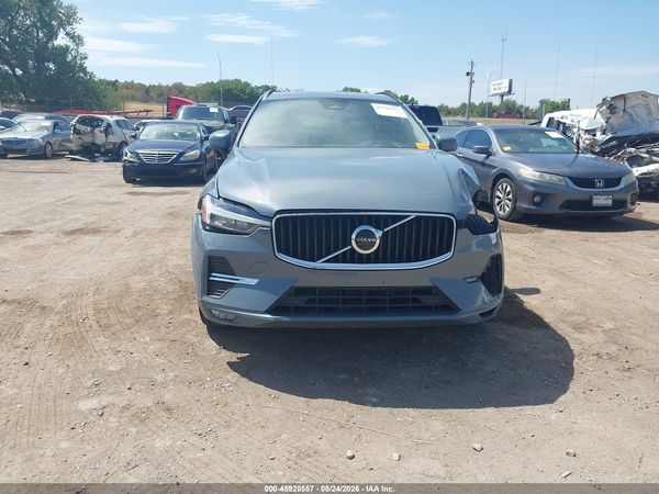 2022 VOLVO XC60 B5 MOMENTUM — I115