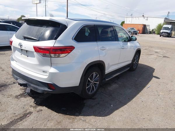 2019 TOYOTA HIGHLANDER XLE