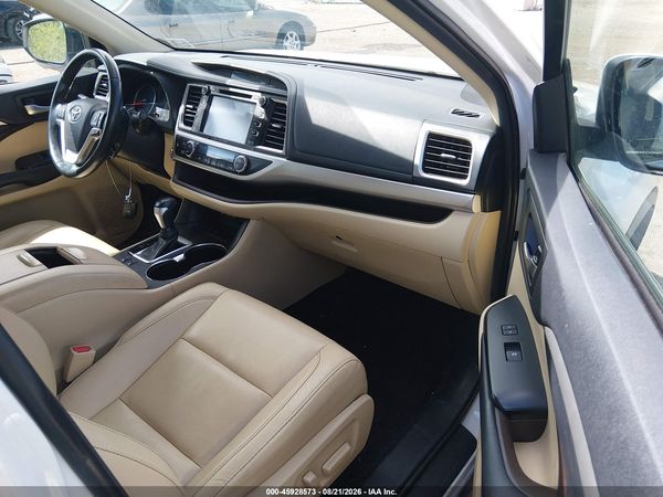 2019 TOYOTA HIGHLANDER XLE