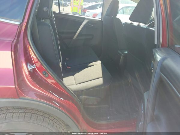 2018 TOYOTA RAV4 XLE — I8