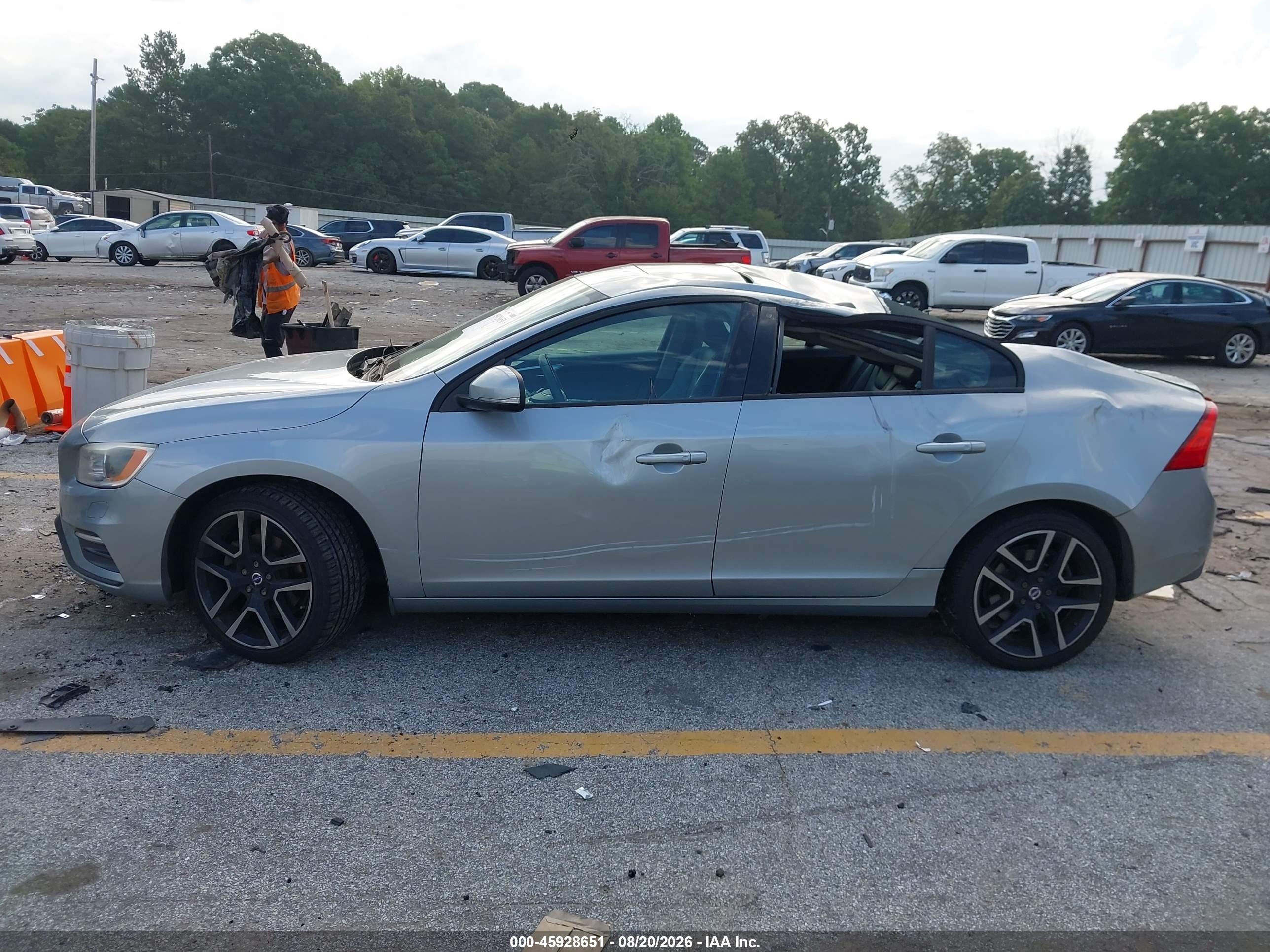 2017 VOLVO S60 T5 DYNAMIC