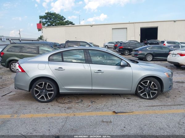 2017 VOLVO S60 T5 DYNAMIC