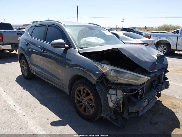 2016 HYUNDAI TUCSON SE