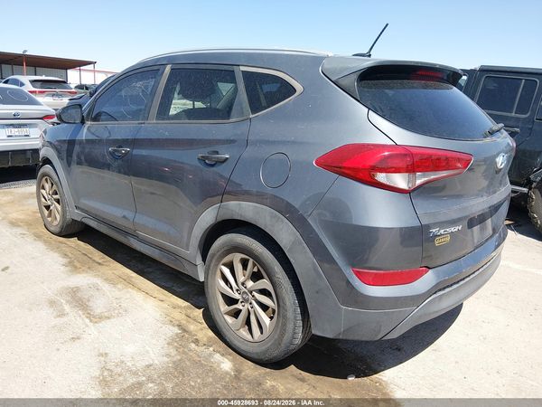 2016 HYUNDAI TUCSON SE