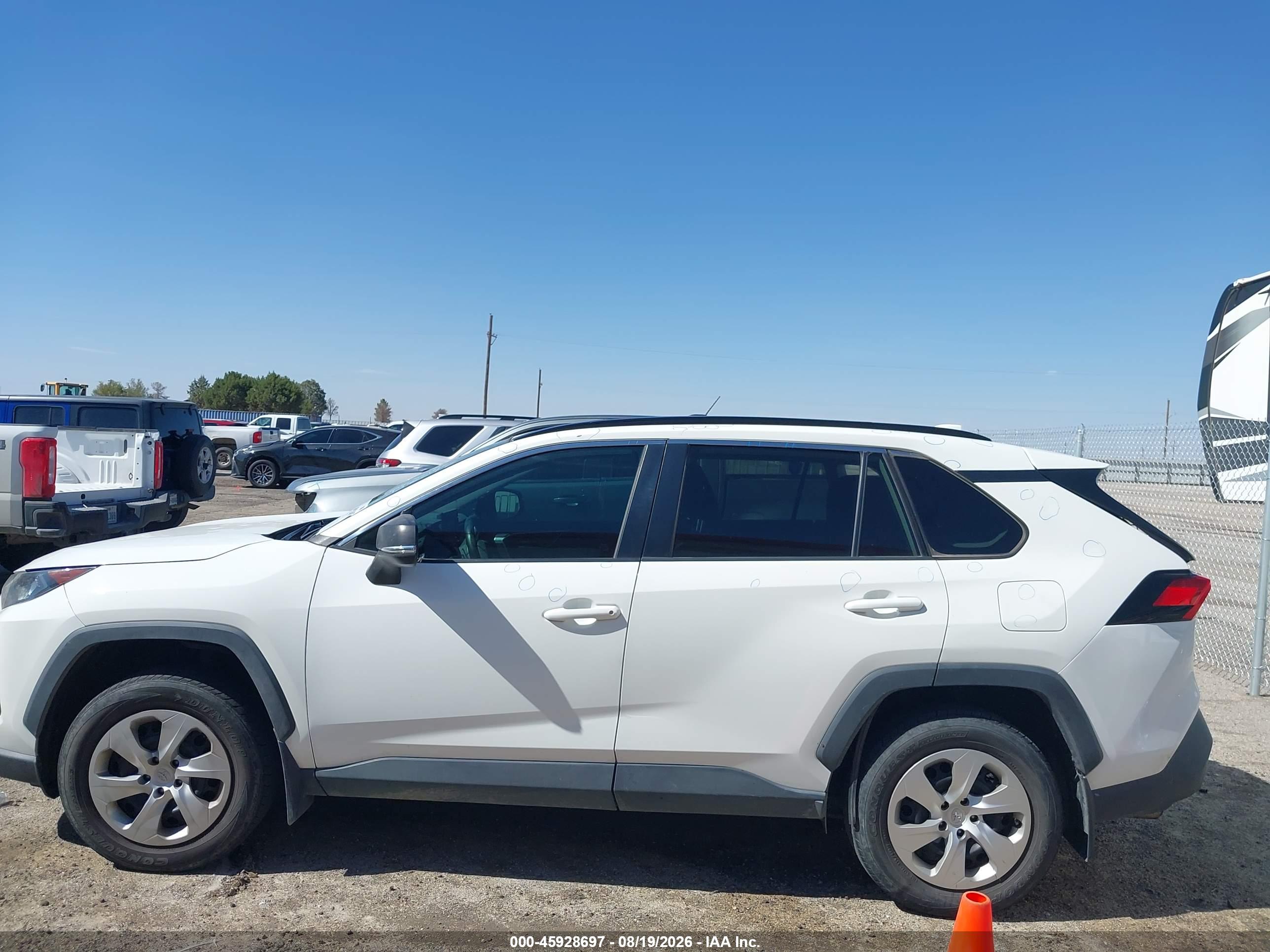 2021 TOYOTA RAV4 LE