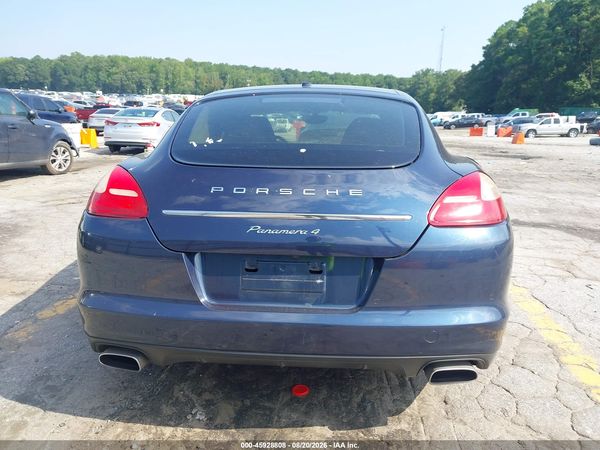 2012 PORSCHE PANAMERA 4