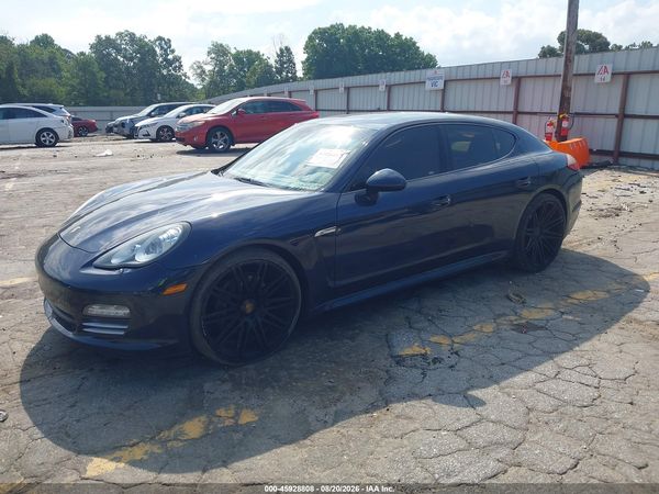 2012 PORSCHE PANAMERA 4