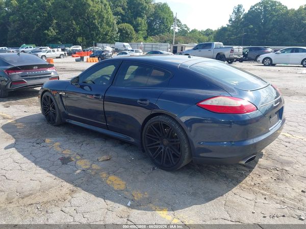 2012 PORSCHE PANAMERA 4