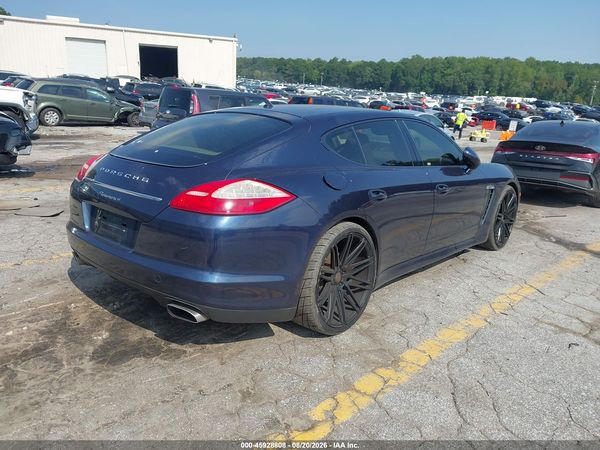 2012 PORSCHE PANAMERA 4