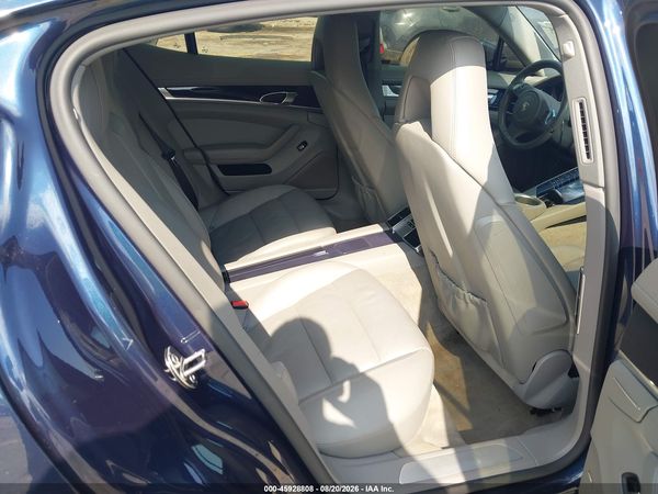 2012 PORSCHE PANAMERA 4