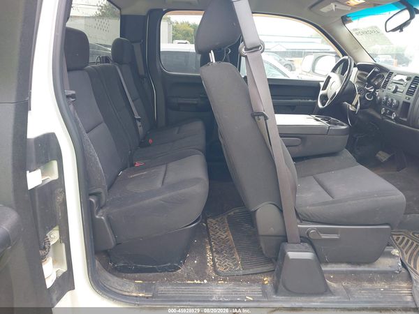 2012 CHEVROLET SILVERADO 2500HD LT — I8