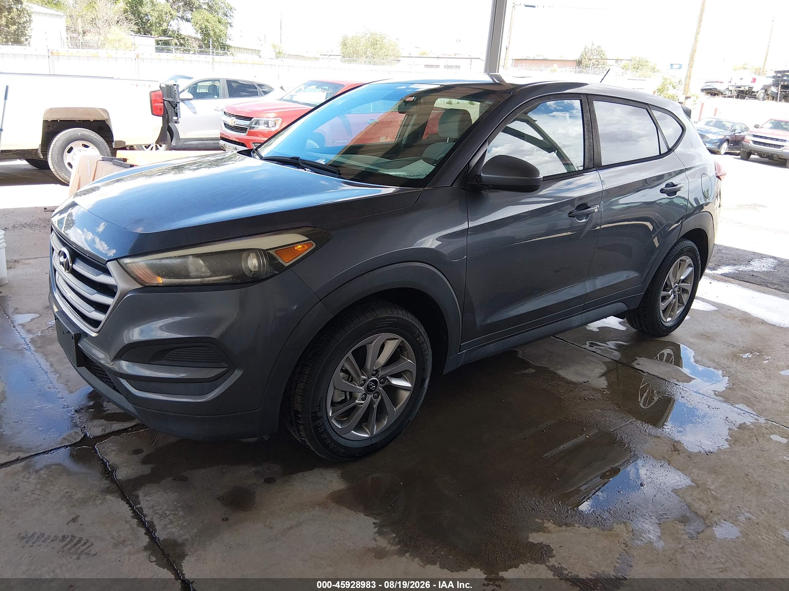 2018 HYUNDAI TUCSON SE — I2