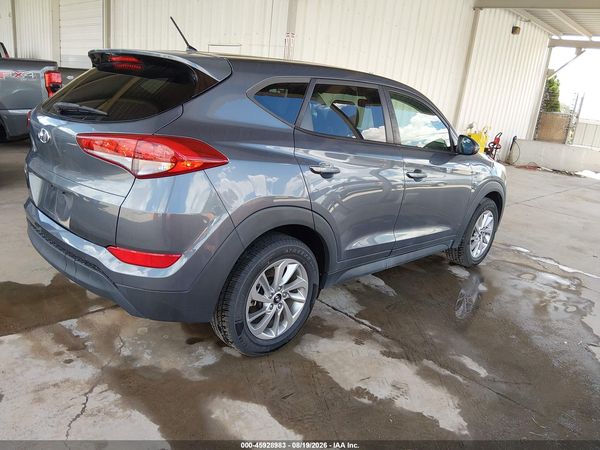2018 HYUNDAI TUCSON SE — I4