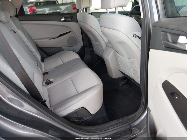 2018 HYUNDAI TUCSON SE — I8