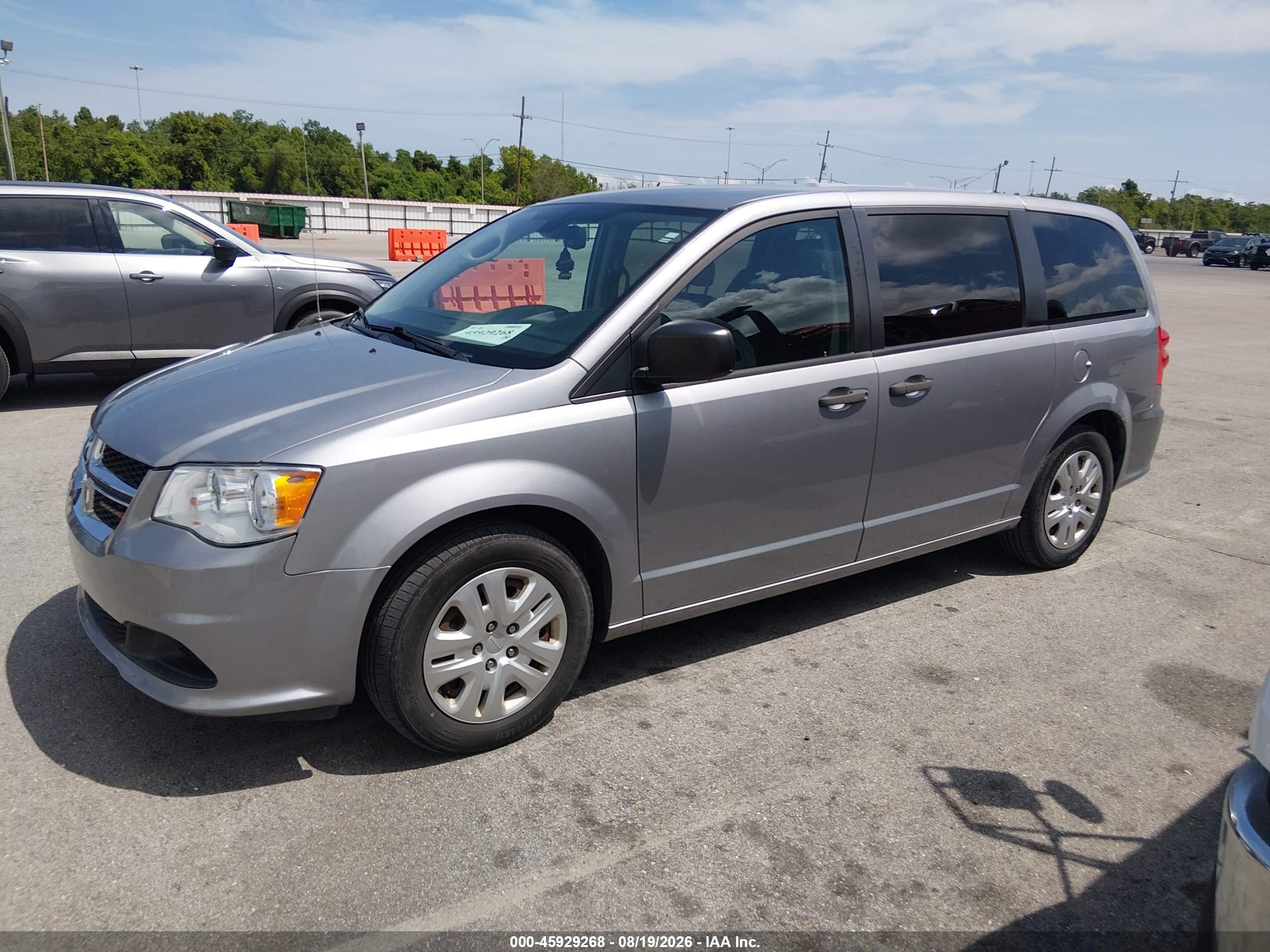2020 DODGE GRAND CARAVAN SE