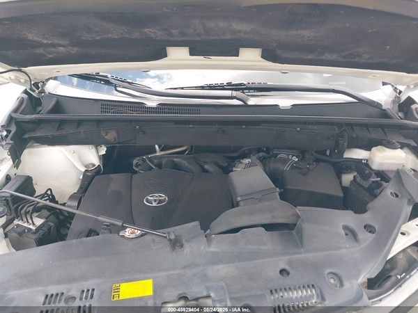 2019 TOYOTA HIGHLANDER LE — I10