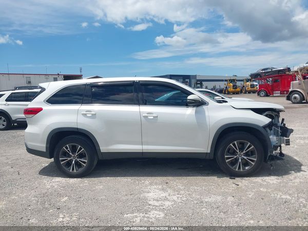 2019 TOYOTA HIGHLANDER LE — I116