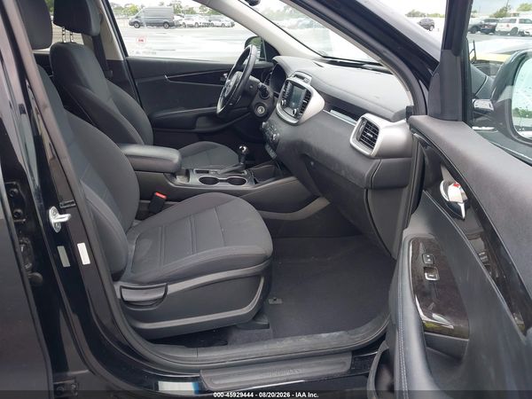 2017 KIA SORENTO 2.4L LX